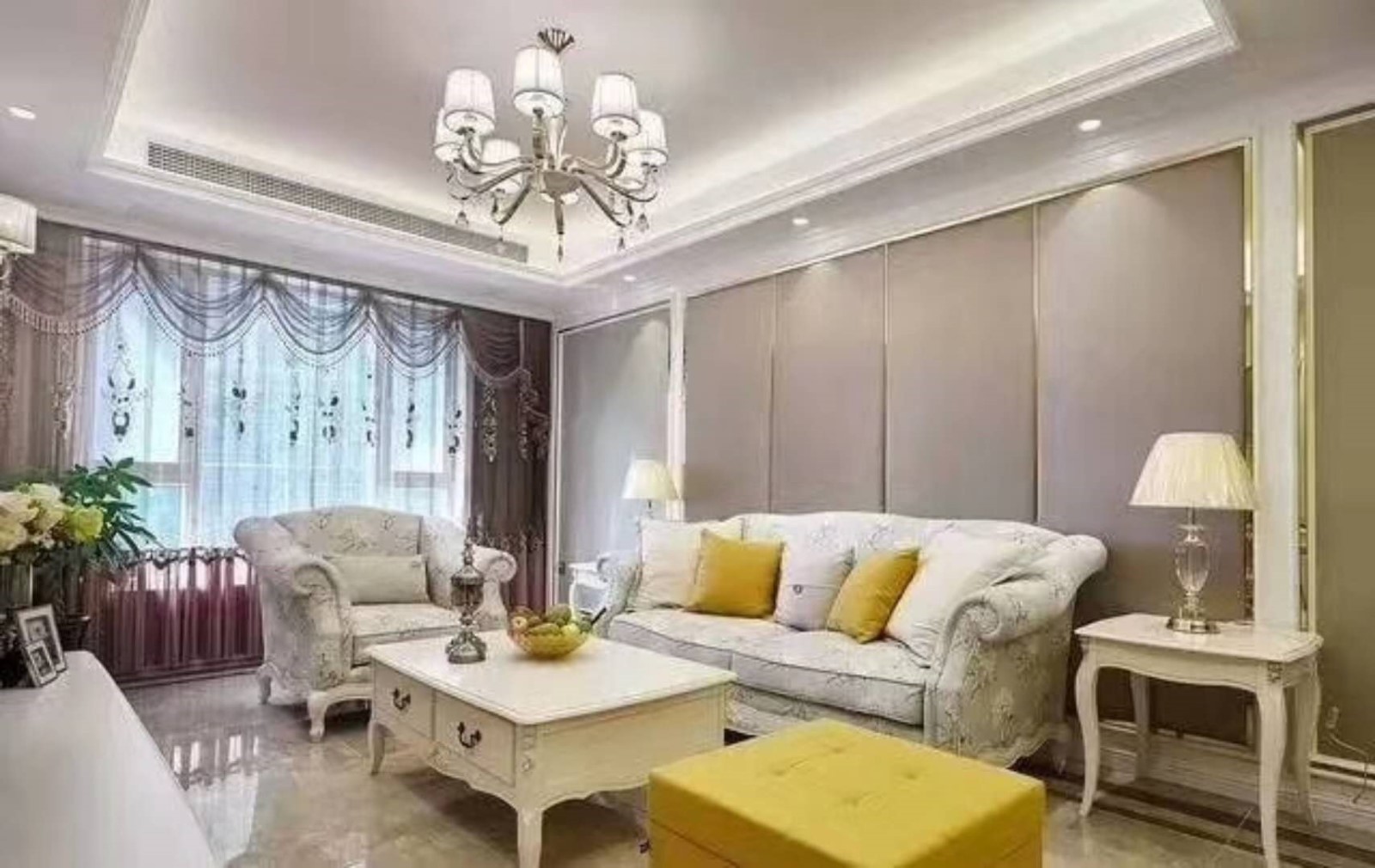 簡歐客廳吊頂實(shí)景圖